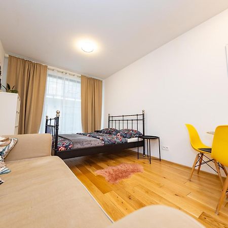 Lovely Studio Apartment, Free Parking 1,55 Hight Prague Exterior photo